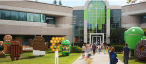 Udenfor GooglePlex Android-bygningen, hvor de forskellige Android-figurer for versionerne står.