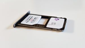 Huawei SIM-kort og MicroSD-holder i Honor 7