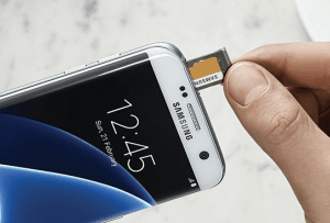 Galaxy S7 og S7 Edge understøtter MicroSD-kort (Foto: Samsung)
