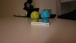 Testfoto fra Samsung Galaxy S7 Edge taget i et mørkt rum med fotolys (Foto: MereMobil.dk)