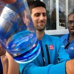 NEW YORK, NY - SEPTEMBER 10: Novak Djokovic signs autographs after appearing on television on Day Thirteen of the 2016 US Open at the USTA Billie Jean King National Tennis Center on September 10, 2016 in Queens (Foto: Landon Nordeman for ESPN)