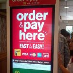 Billeder af McDonald's "Order and Pay" taget i Toronto Canada (Kilde: ﻿LinkedIn Bruce Winder, MBA Partner, Retail Advisors Network™)