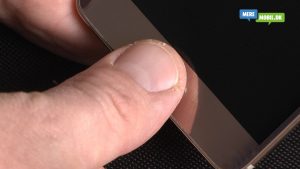 Fingeraftrykslæseren på Mate 9 Pro er vildt hurtig (Foto: MereMobil.dk)