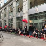 Danskerne har lagt sig i kø foran 3Huset på Strøget i København forud for den eksklusive salgsstart på OnePlus 5 (Foto: 3)