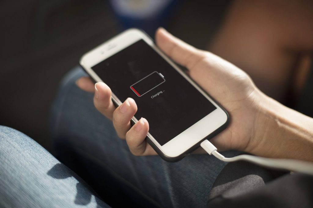 brugervejledning Grund Detektiv Batteriudskiftning på ældre iPhones bliver nu markant billigere