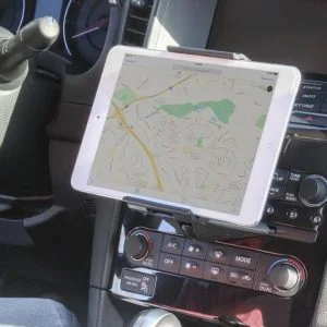 Satechi Universal CD Slot Mount 5-11" (Kilde: Tabletcovers.dk)