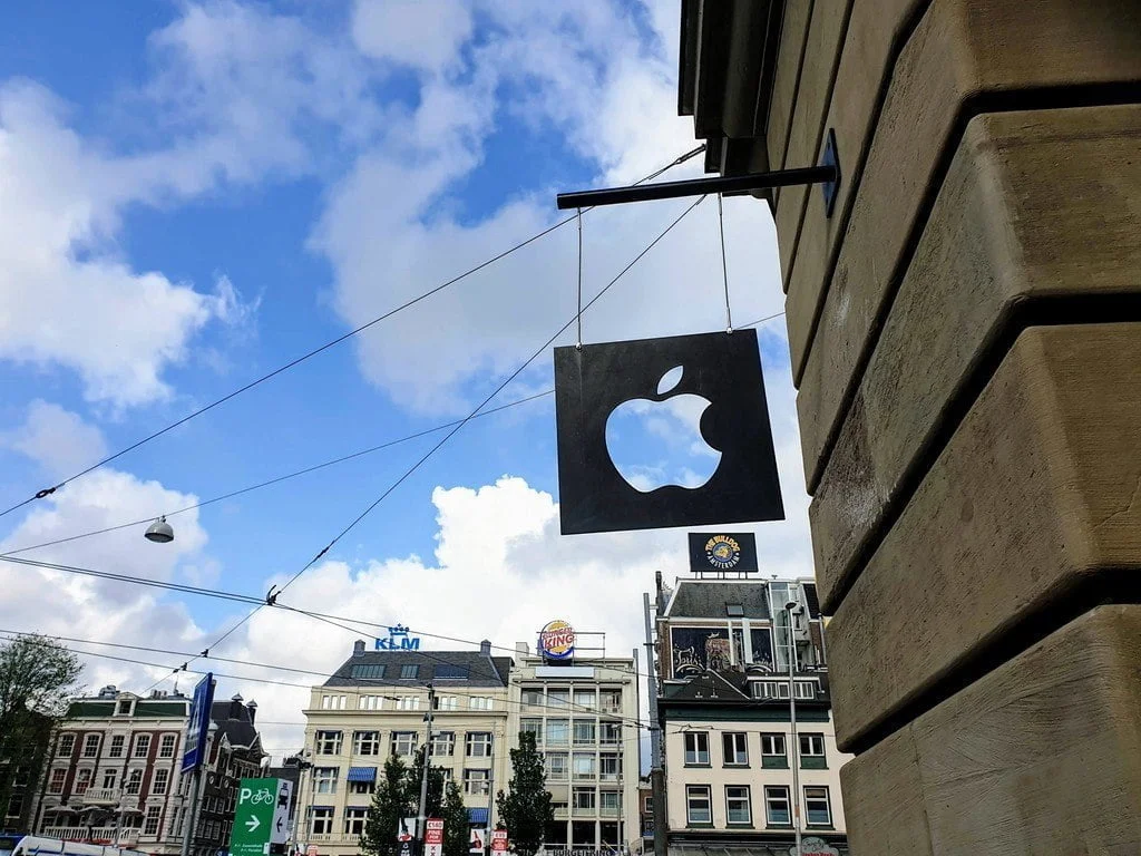 Apple logo