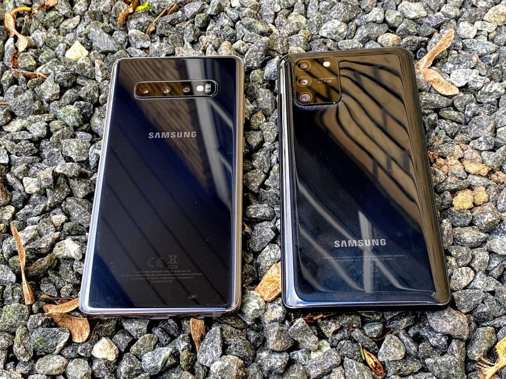 Samsung Galaxy S10+ (t.v.) og Samsung Galaxy S10 Lite (t.h.)