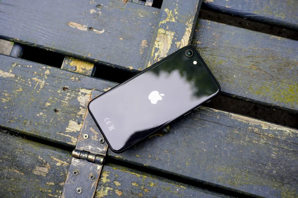 iPhone SE test