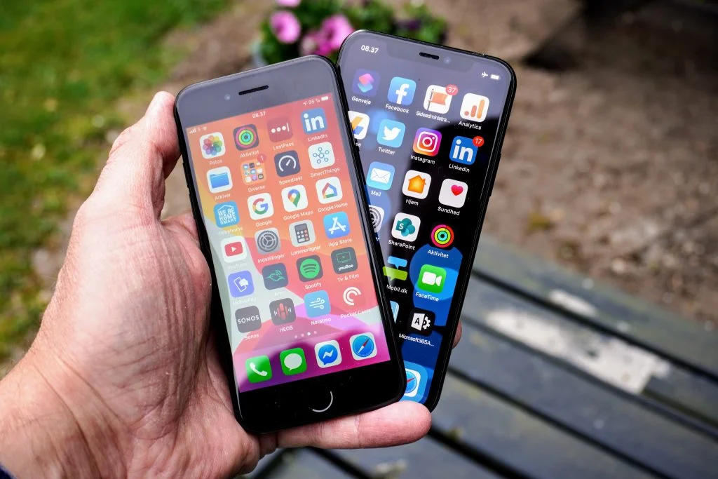 iPhone SE 2020 og iPhone 11 Pro