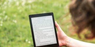 E-bog læser e-book