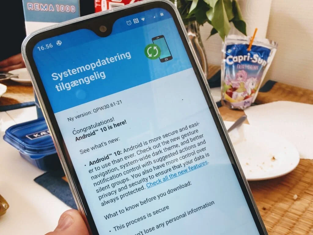 MotoG7Plus-Android10