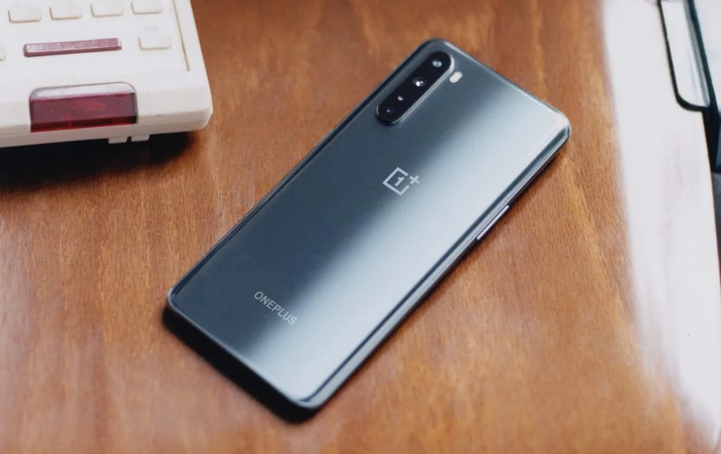 OnePlus Nord i farven Gray Onyx