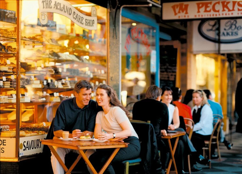 Par på café (Foto: Pixabay)