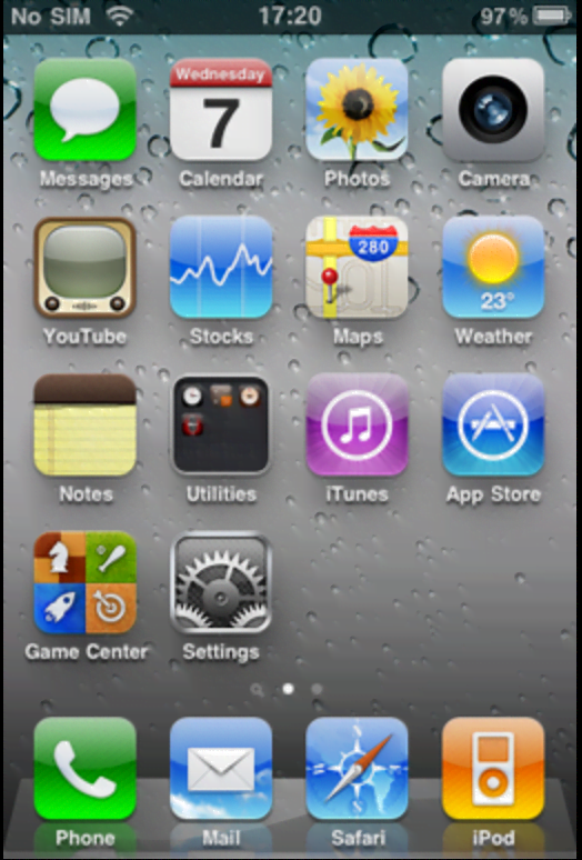iOS 4 blev frigivet i juni 2010 og den første "rigtige" iOS-version. Indtil da hed det iPhoneOS.
