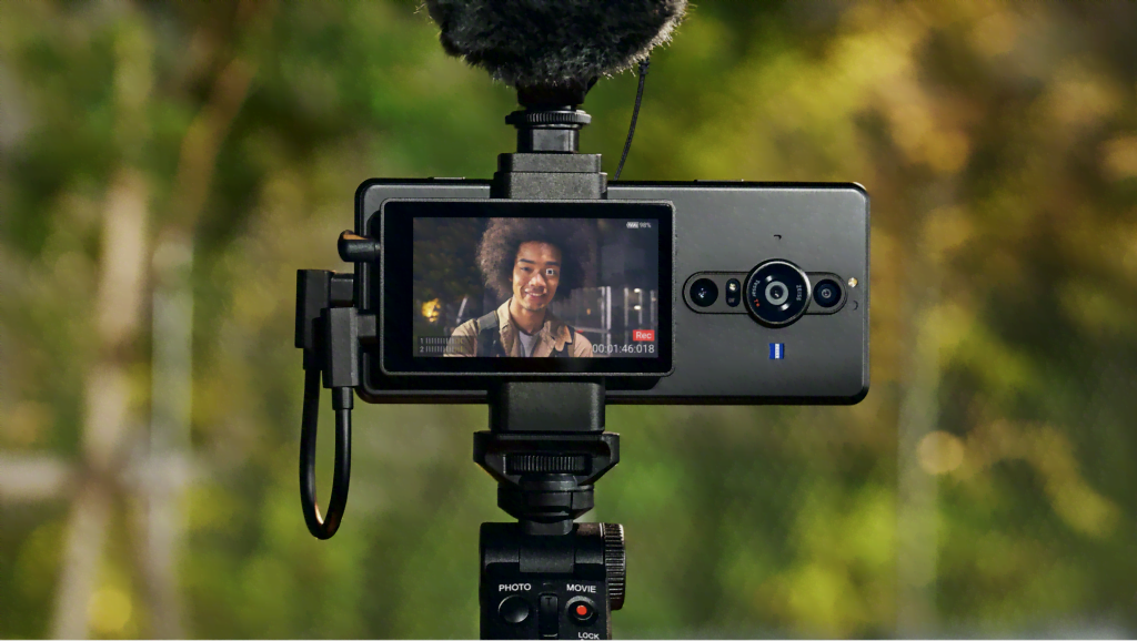 Sony Xperia Pro-I med vlog udstyr