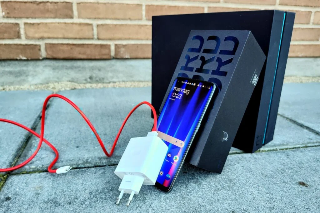 OnePlus Nord 2 CE, oplader