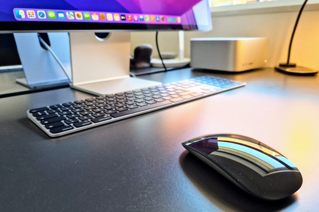 Mac Studio med Magic Mouse