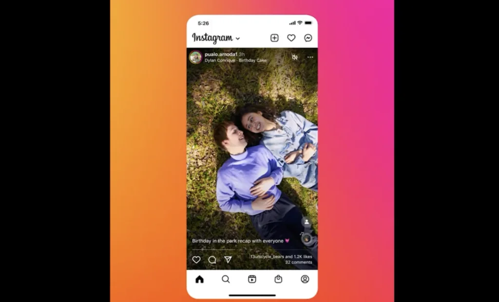 Instagram kopierer TikTok med nyt format, hvor posts fylder hele telefonens skærm (Screenshot fra Twitter-opslag)