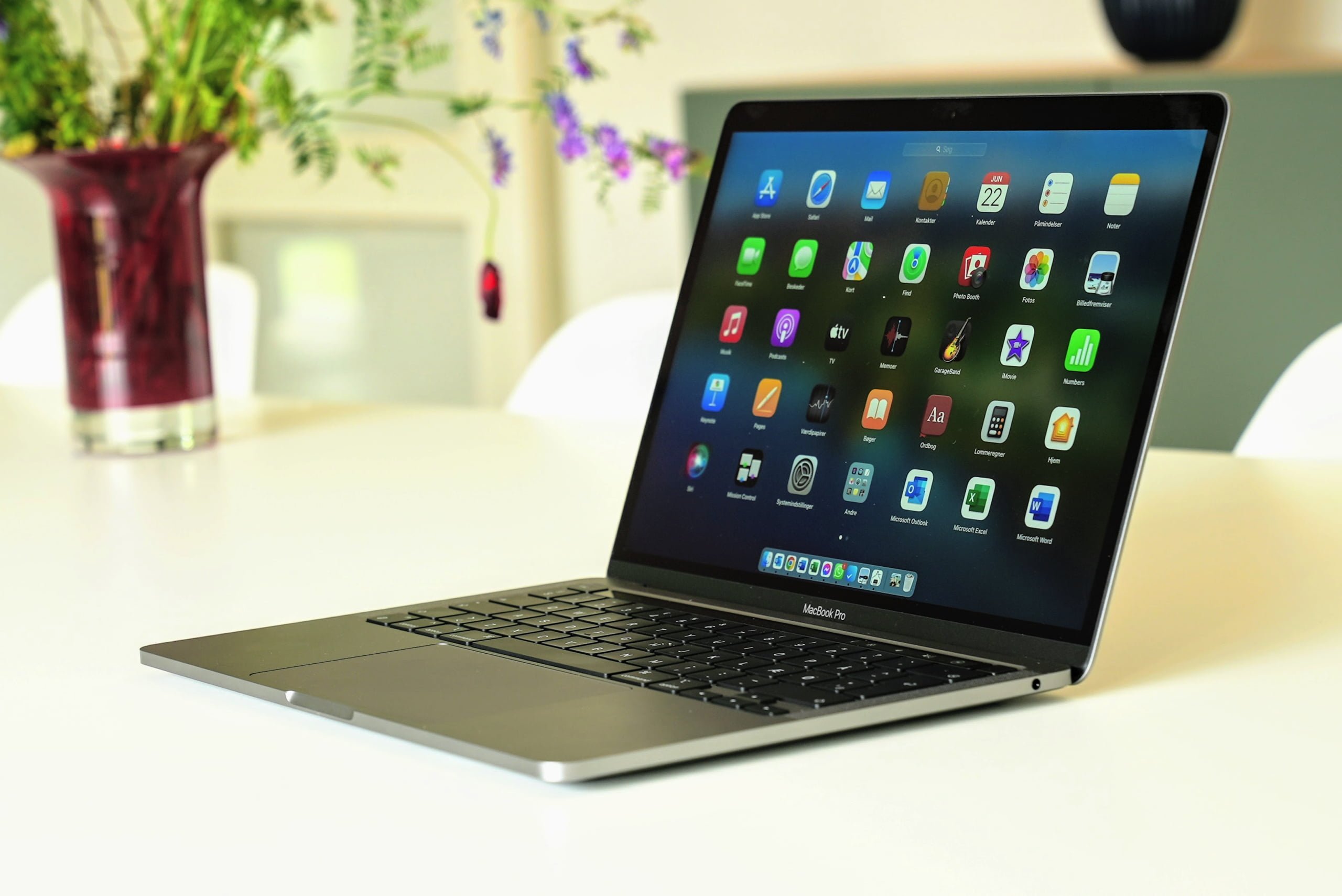 kort Agent Atlantic Så vild er MacBook Pro 13-tommer med M2-chip - MereMobil.dk