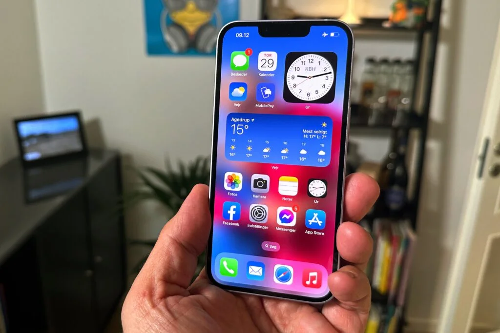 iPhone 14