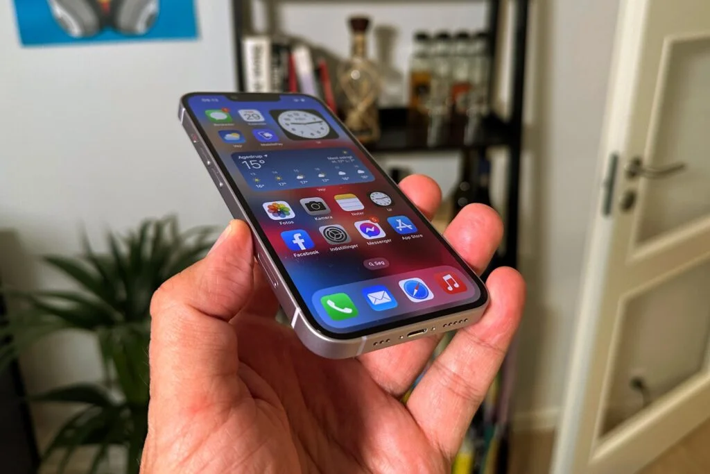 iPhone 14