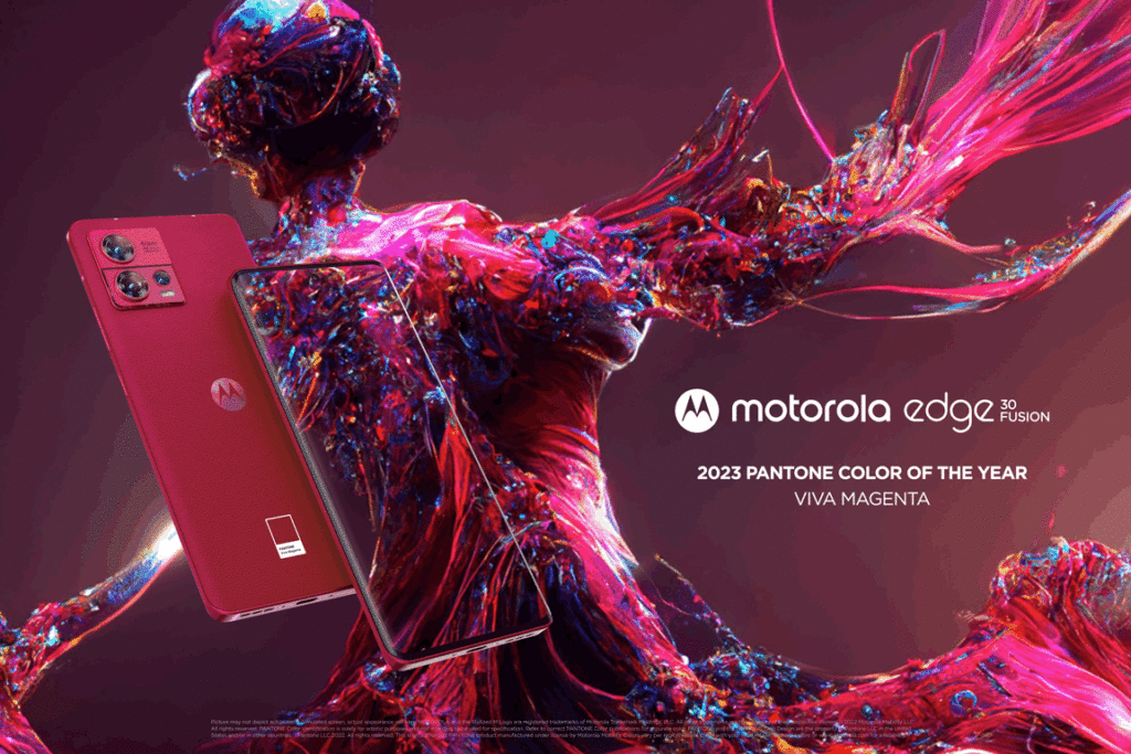 Motorola Edge 30 Fusion Special Edition i farven Viva Magenta (Foto: Motorola)