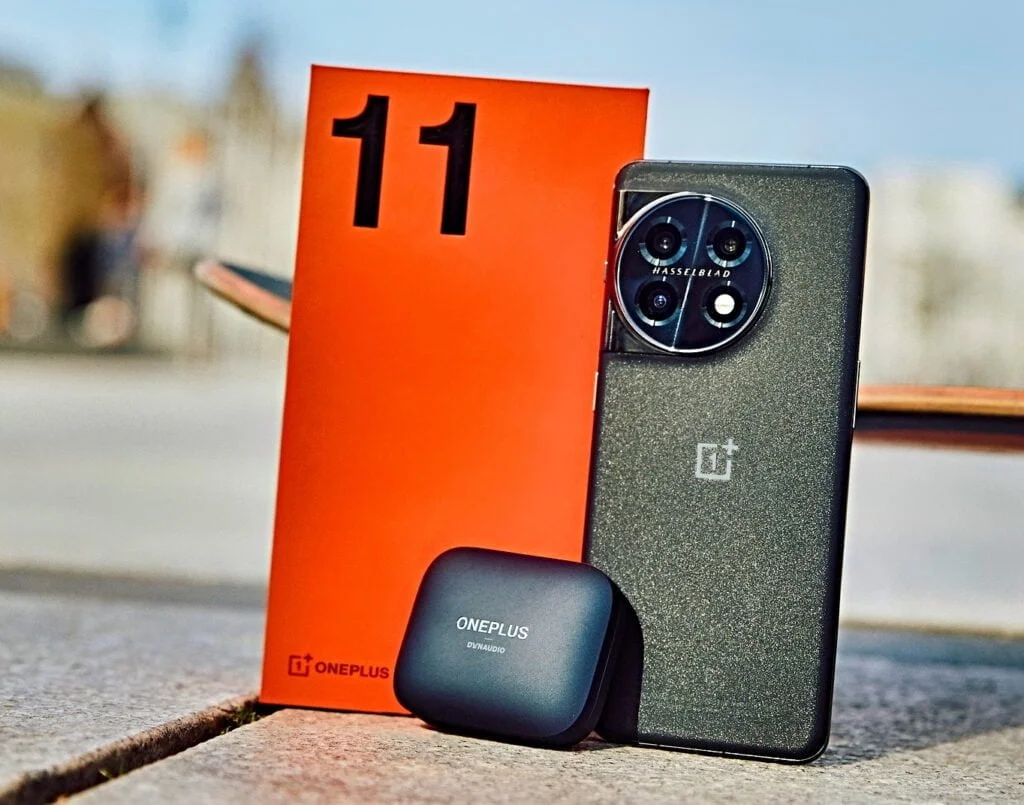 OnePlus 11, Rune Glifberg skateboard