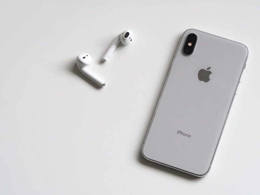 iPhone, AirPods