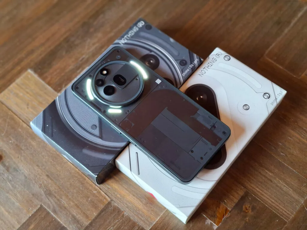 Nothing Phone 3a Pro_ box