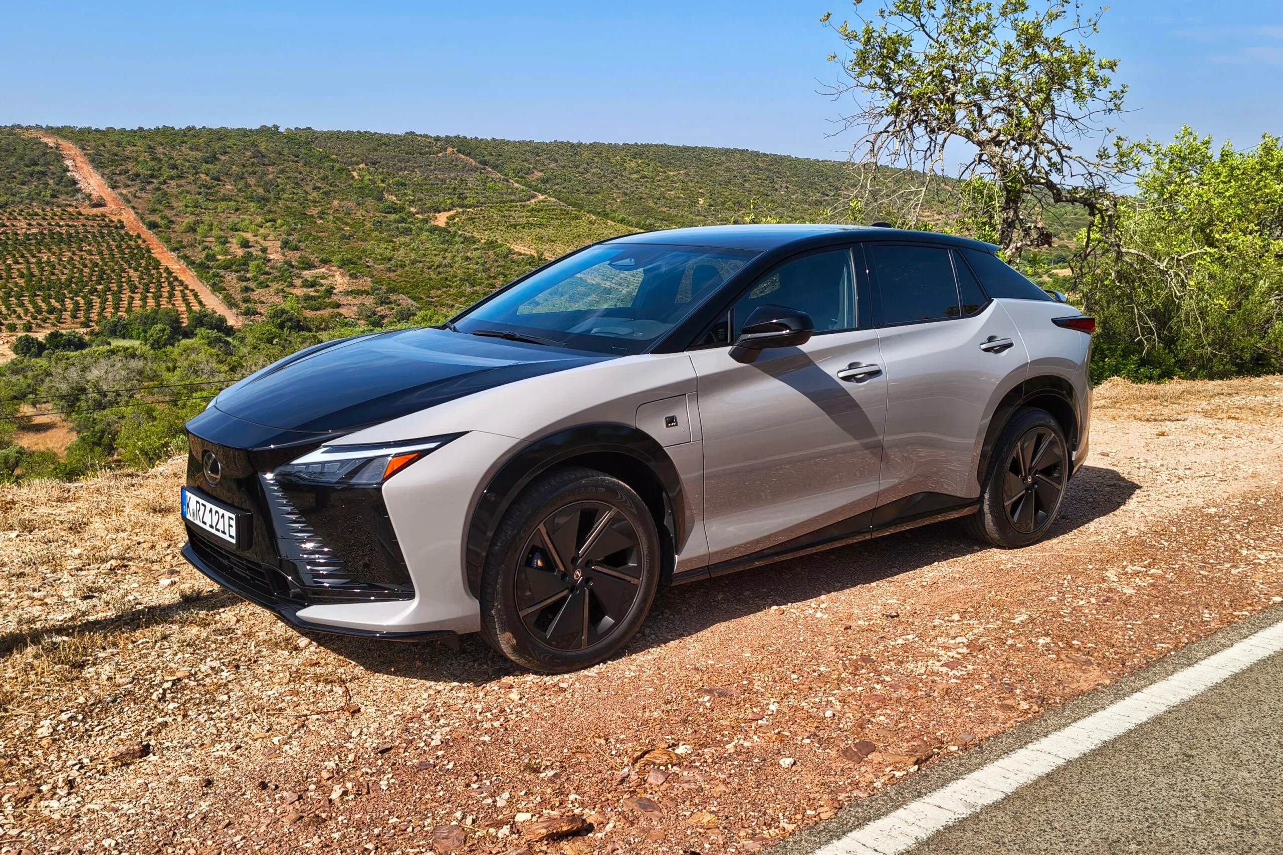 Lexus RZ 550e F SPORT