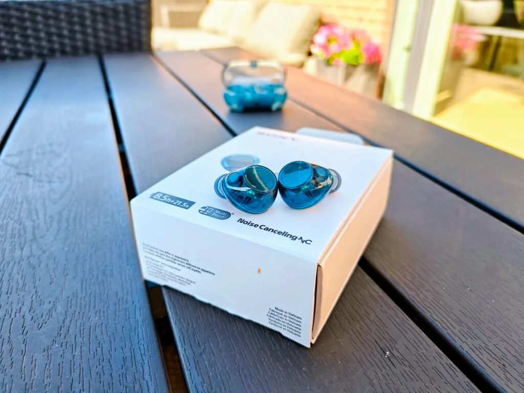 Sony WF-C710N headset