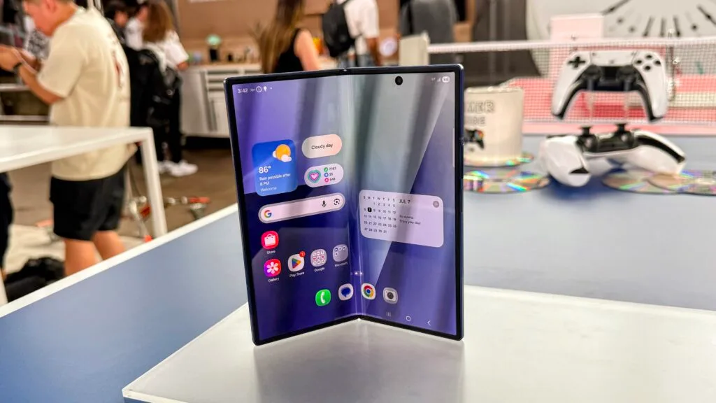 Samsung Galaxy Z Fold7, 2025