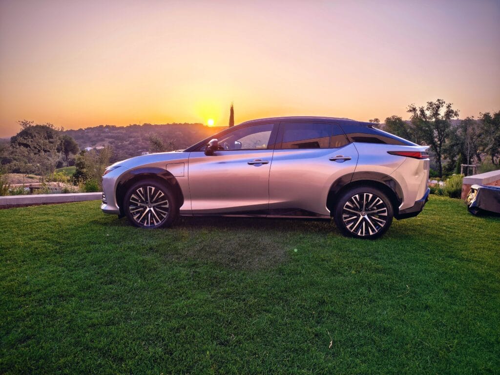 Lexus RZ elbil