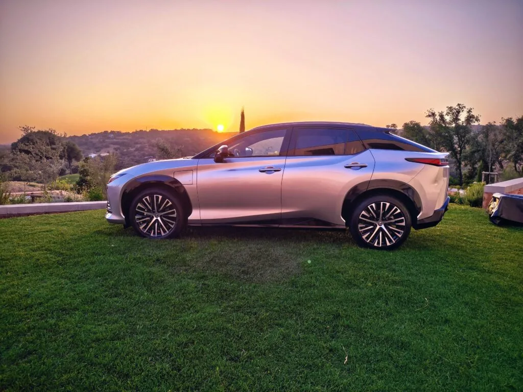 Lexus RZ elbil