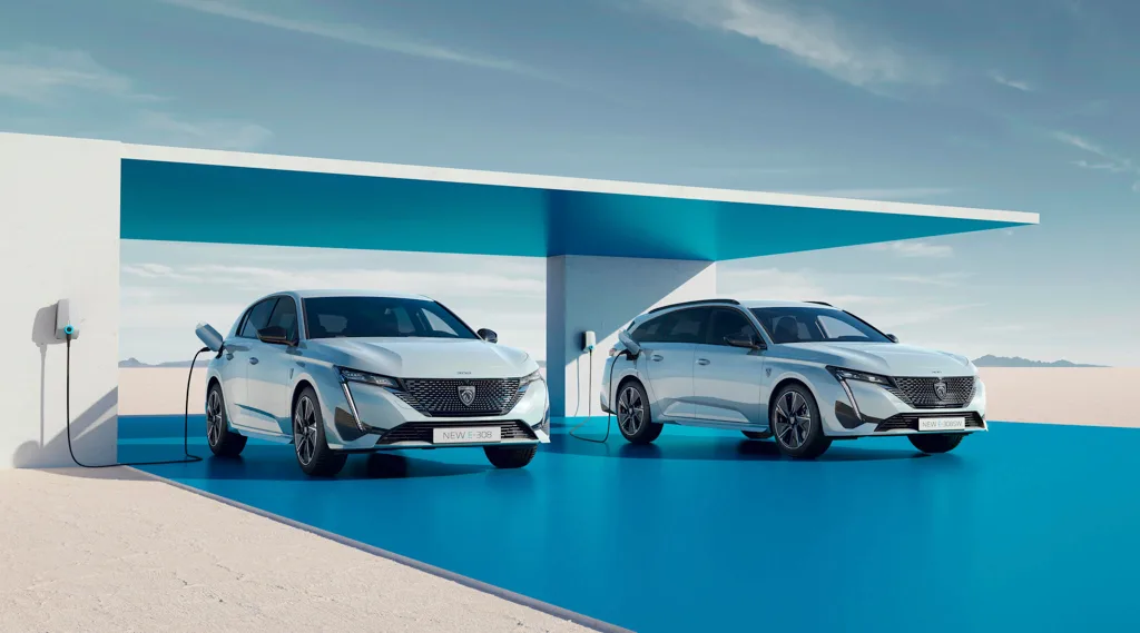 Peugeot E-308 hatchback og E-308 SW-stationcar (Foto: Peugeot)
