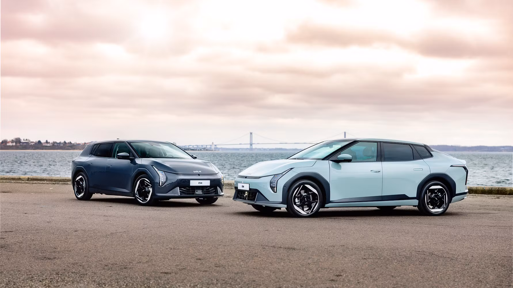 Kia EV4 vises frem på Elbilsmessen (Foto: Kia)