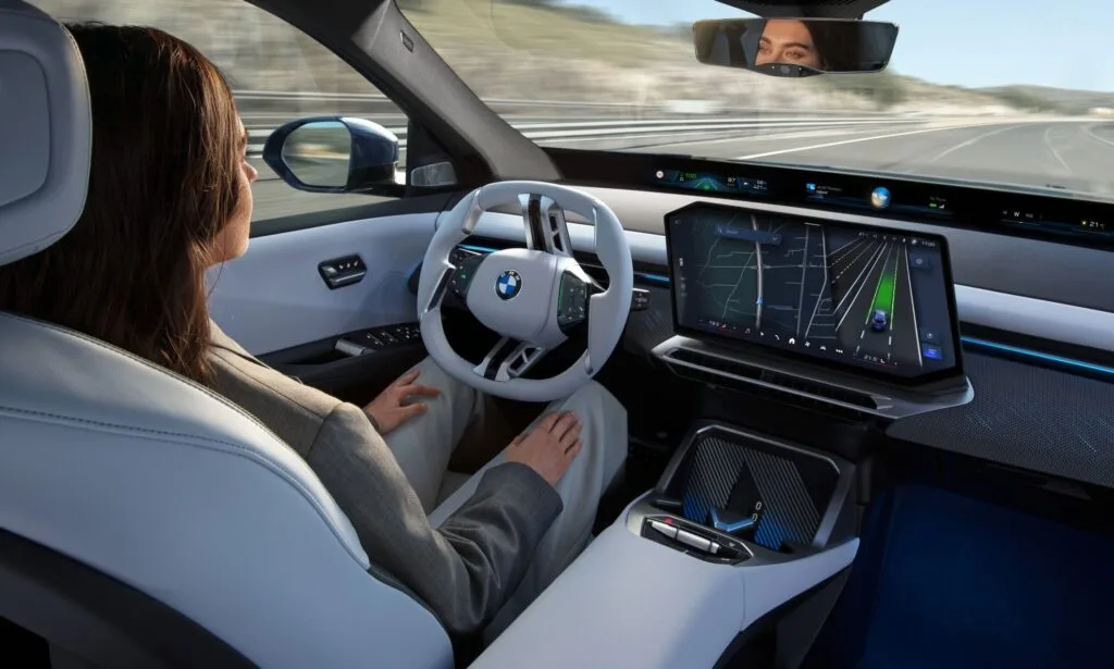 en person i robot styret bil