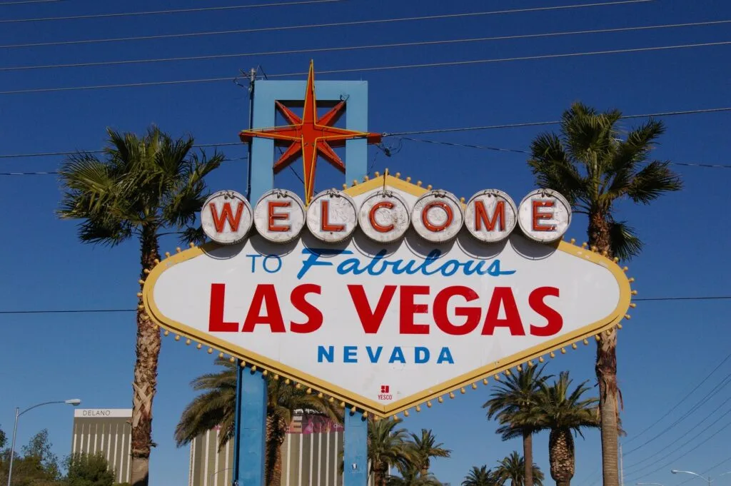 Welcome to Fabulous Las Vegas skiltet i bagende sol