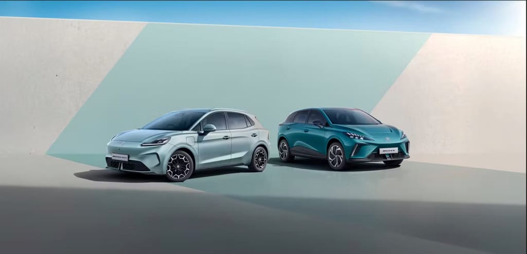 MG4 EV 2026 + MG4 EV Urban (Foto: MG)