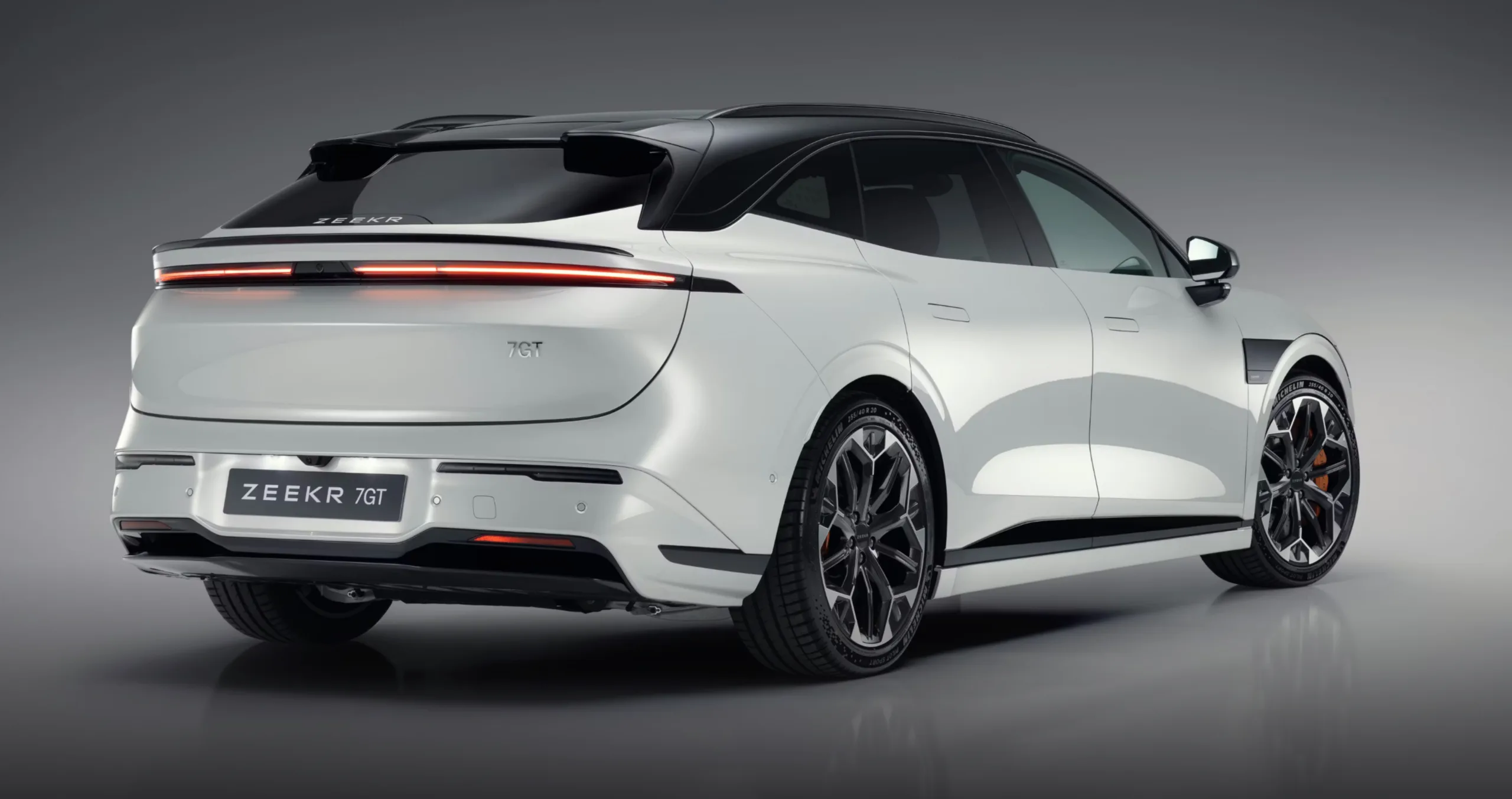 Zeekr 7GT elektrisk stationcar i profil – klar til dansk lancering