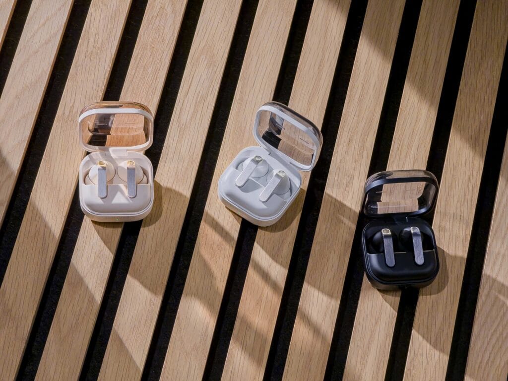 Samsung Galaxy Buds 4 Pro trådløse høretelefoner i hvid og sort