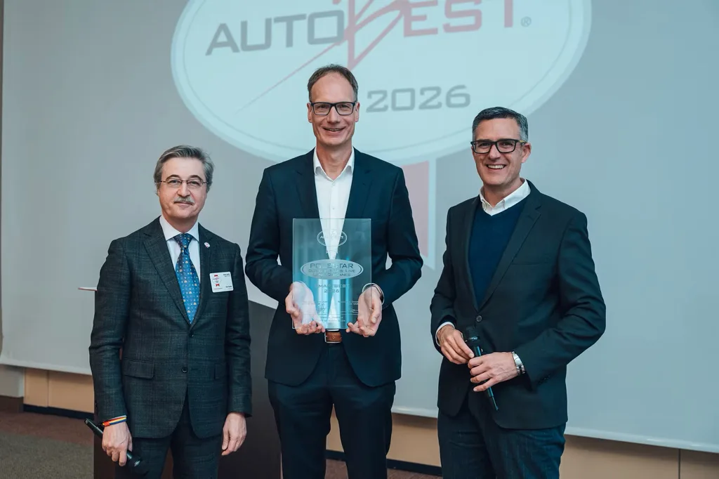 Polestars topchef, Michael Lohscheller, modtog prisen, Autobest Smartbest 2026, ved en ceremoni i Wien (Foto: Polestar)