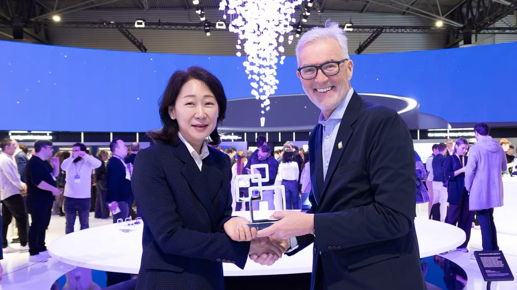 Samsung Galaxy S26 Ultra vinder af GLOMO Awards Best in Show MWC 2026