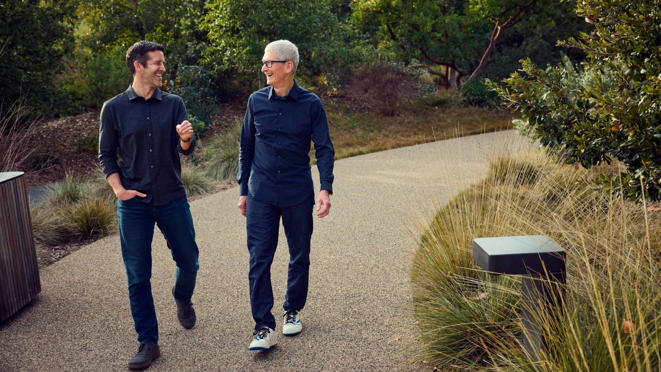 Tim Cook, John Ternus (Foto: Apple)