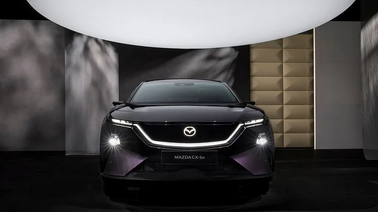 Mazda CX-6e (Foto: Mazda)