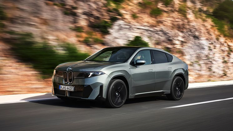 BMW iX4 50 xDrive (Foto: BMW)