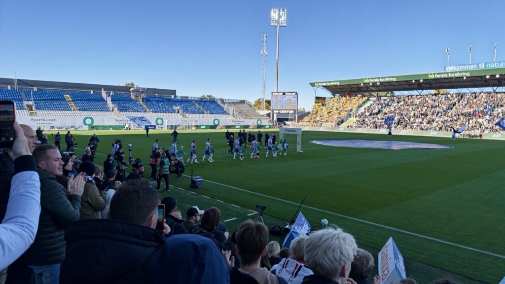 Odense Stadion fotograferet med Oppo Find X10 Pro Max